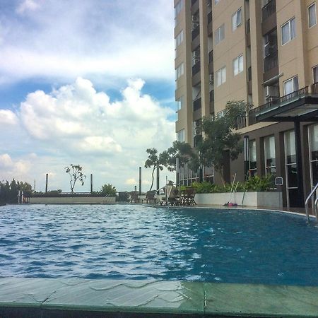 Best Deal And Cozy Studio Oasis Cikarang Apartment By Travelio Exterior foto