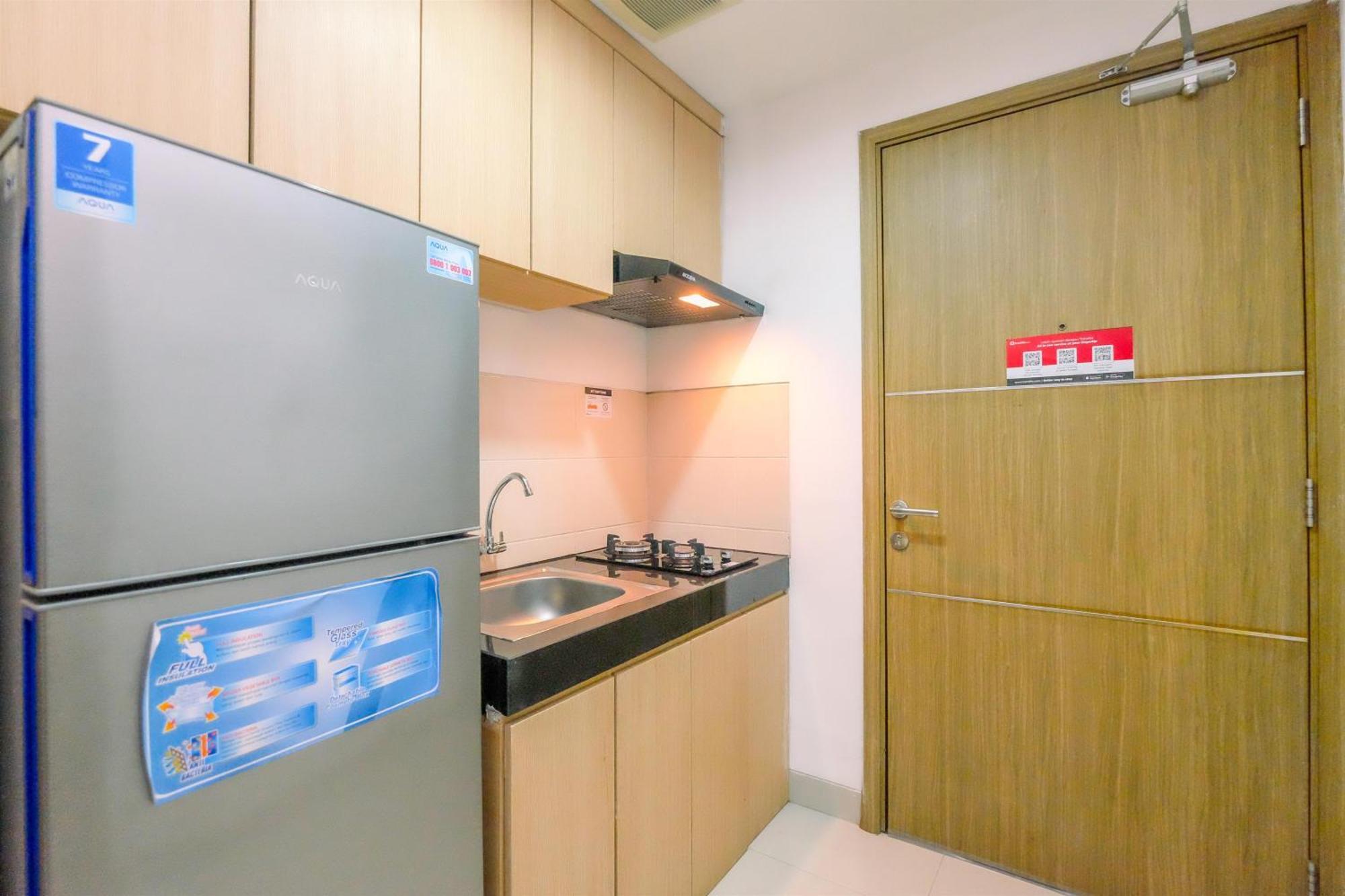 Best Deal And Cozy Studio Oasis Cikarang Apartment By Travelio Exterior foto