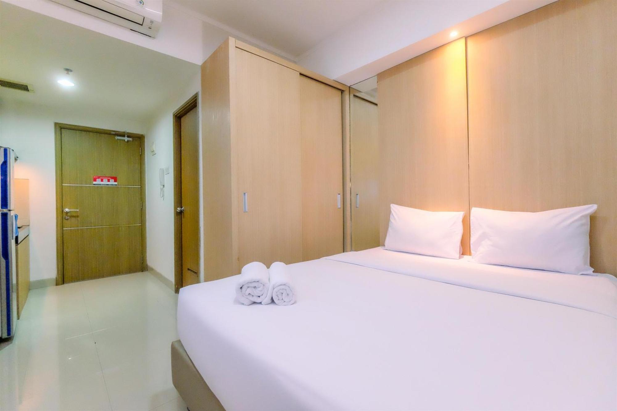 Best Deal And Cozy Studio Oasis Cikarang Apartment By Travelio Exterior foto