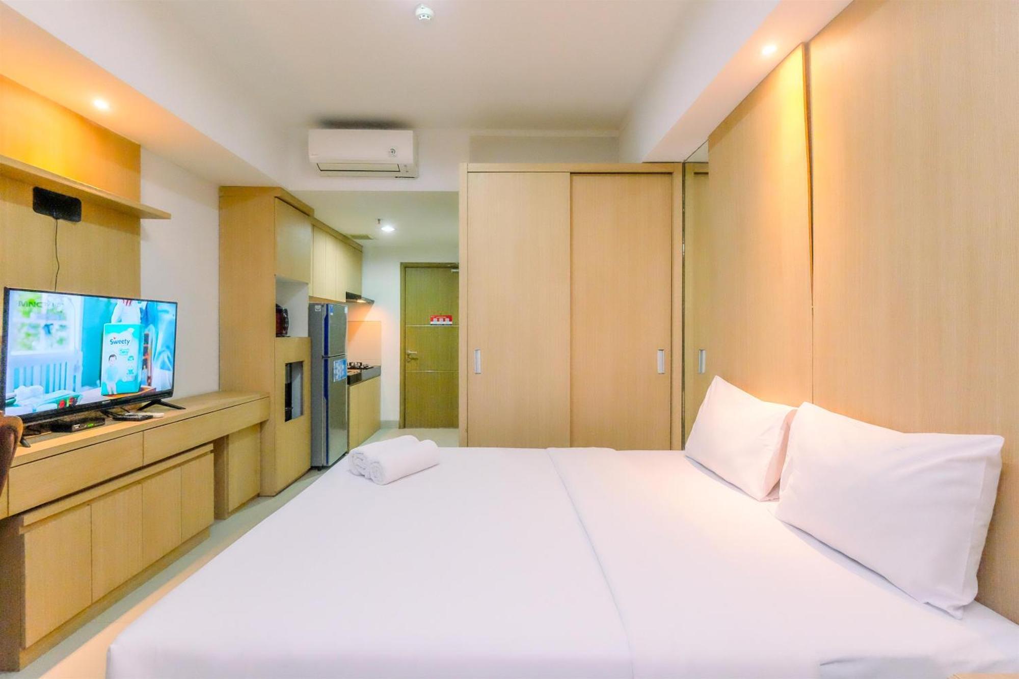 Best Deal And Cozy Studio Oasis Cikarang Apartment By Travelio Exterior foto